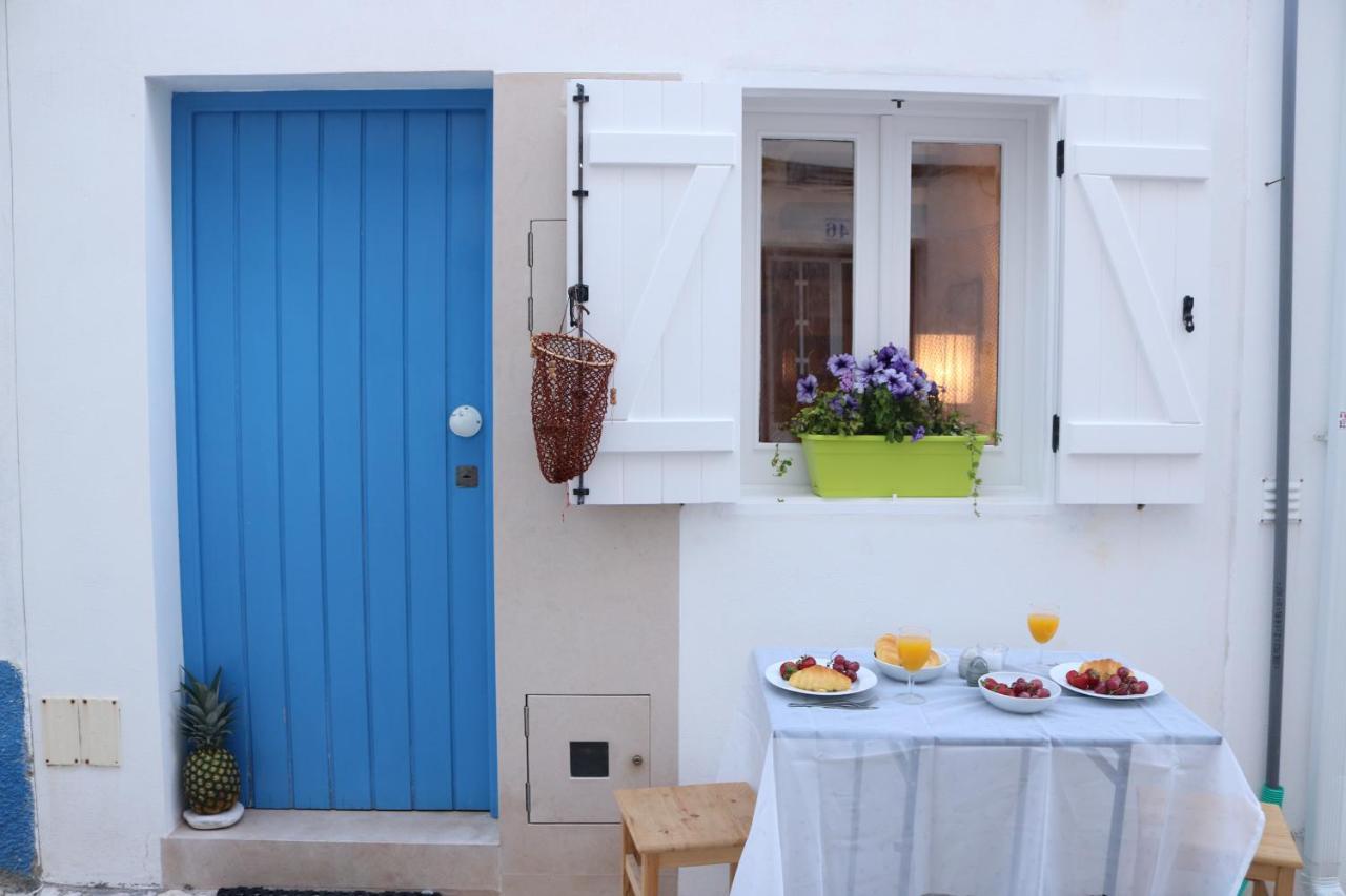 Tiny House Apartment Nazare Bagian luar foto