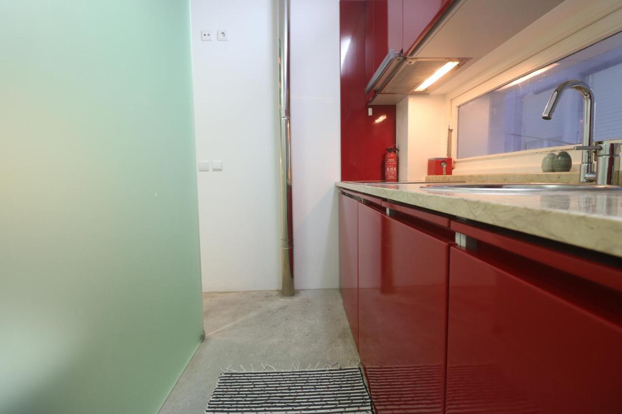 Tiny House Apartment Nazare Bagian luar foto